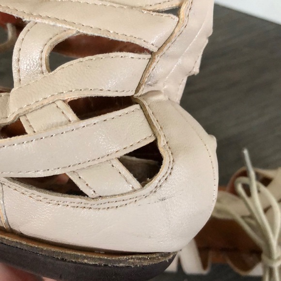 Crown Vintage gladiator sandals - Picture 3 of 3